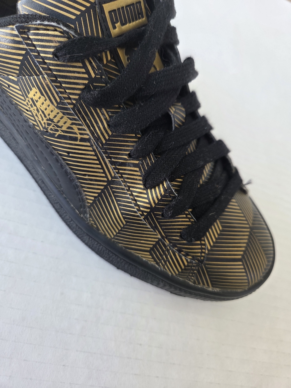 Puma Basket Kids Black and Gold Geometric Patterned Casual Sneakers Size 4